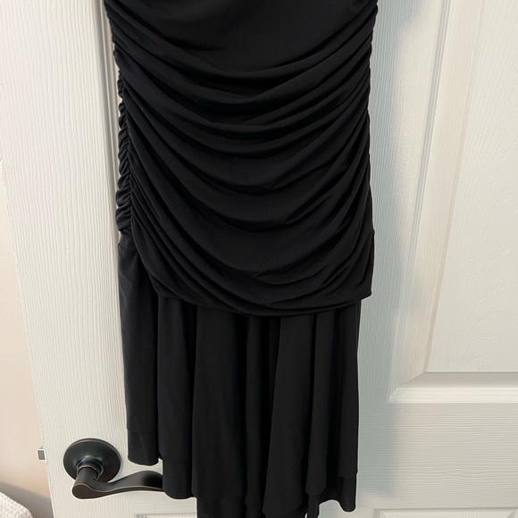 Lovely beaded BCBG Maxazria dress with a criss-cross style front. - Picture 3 of 6